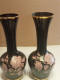 Delcampe - 2 Vases Ancien Décor Rose Hauteur 20 Cm - Vazen