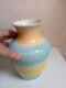 Delcampe - Vase Coloré Hauteur 21 Cm Diamètre 14 Cm - Vases