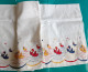 Ancienne Parure De Bébé, Drap Plat Et Taie D'oreiller, Canards Brodés - Draps/Couvre-lits