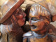 Delcampe - Sculpture Couple De Bretons Bois Sculpté Signé Henri Gouzien Bretagne - Holz