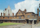 AK 173631 ENGLAND - Windsor Castle - Horseshoe Cloister And Curfew Tower - Windsor Castle