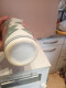 Delcampe - Vase Ancien En Porcelaine Hauteur 32 Cm Diamètre 13 Cm - Vases