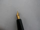 Delcampe - Vintage Fountain Pen Black Body Gold Cap Unbranded #2033 - Pens