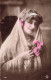 NOCES - M Elly - Jeune Mariée - Voile En Dentelle - Roses - Collier De Perles - Colorisé - Carte Postale Ancienne - Huwelijken