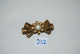 C232 Bijoux - Ancienne Broche Avec Perle En Métal - Brooches