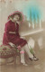 Enfant - Une Petite Fille Habillée De Façon élégante - Colorisé - Carte Postale Ancienne - Scènes & Paysages