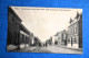 Pecq 1913: Rue De Courtrai Vers La Grand'Place. Ecole Moyenne Pour Filles; Gendarmerie Animée - Pecq
