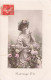 FÊTES - VŒUX - Heureuse Fête - Femme Et Des Roses - Colorisé - Carte Postale Ancienne - Altri & Non Classificati