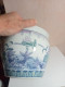 Delcampe - Vase Boule Ancien En Porcelaine Asiatique Diamètre 21 Cm - Vazen