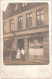 ITZEHOE Original Private Fotokarte Links Cigarren Tabak Laden Gosau Nr 9 Friseur Salon Hartwig Deckmann Ungelaufen 1907 - Itzehoe