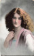 FANTAISIE - Femme - Femme Rousse Aux Cheveux Bouclés - Portrait - Carte Postale Ancienne - Frauen