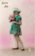 ENFANT - Bonne Fête - Petite Fille En Robe Verte Avec Un Bouquet De Fleurs - Carte Postale Ancienne - Autres & Non Classés