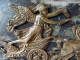 Fermacarte Con Fregio In Bornzo Dorato Impero - Bronzen