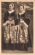 FRANCE - Huelgoat - Deux Jeunes Filles Du Huelgoat En Robe Traditionnelle - Carte Postale Ancienne - Huelgoat
