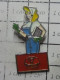 316A Pin's Pins / Beau Et Rare / PIN-UPS / BLONDE EN SALOPETTE FAST-FOOD QUICK - Pin-Ups