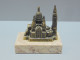 Delcampe - -2 SOUVENIRS PARIS ARC De TRIOMPHE  SACRE COEUR Régule Sur Marbre PAPERWEIGHT  E - Presse-papier