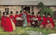 ROYAUME UNI - Pays De Galles - Des Femmes Galloises Toutes Munies D'une Cape Rouge - Colorisé - Carte Postale Ancienne - Autres & Non Classés