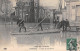 Asnières Sur Seine       92        Inondations  De  1910. Quai De Courbevoie . Sauvetage            (voir Scan) - Asnieres Sur Seine
