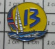 519 Pin's Pins / Beau Et Rare / SPORTS / BATEAU VOILE VOILIER SOLEIL CHIFFRE 13 - Sailing, Yachting