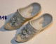 C118 Ancienne Paire De Chaussure En Faience - Porcelaine - Naissance - Hausrat