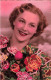 FANTAISIE - Femme - Une Femme Avec Un Bouquet De Fleurs - Blouse Imprimée - Blonde - Cartes Postales Ancienne - Women