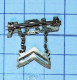 Delcampe - Médailles >   Grade Armée État Uni > (Sergent Couleur OR) > Attache Broche  >  Réf:Cl USA P 9/ 1 - Estados Unidos