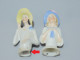 Delcampe - -2 BELLES ANCIENNES DEMI FIGURINES AU CHAPEAU PORCELAINE DEUTSCHLAND VITRINE    E - Autres & Non Classés