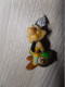 Delcampe - Figurine KINDER Jouet ASTERIX Et CHAUDRON POTION MAGIQUE GOSCINNY UDERZO 2S-252 - Monoblocchi