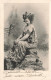 FANTAISIES - Une Femme Avec Des Ornements Assise Sur Un Rocher  - Carte Postale Ancienne - Vrouwen