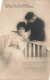 COUPLE - Parfait Amour Est Si Sublime - Une Femme Sur Un Banc  - Carte Postale Ancienne - Couples