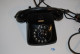 C134 Ancien Télephone En Bakelite Noire - Cable En Tissu - 1959 - Telefoontechniek