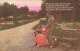 COUPLE - Femme Assise Sur Un Banc Dans Un Parc - Par Un Gai Matin De Printemps - Carte Postale Ancienne - Parejas