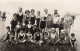 ENFANTS - Des Enfants à La Plage Avec La Grande Famille - Carte Postale Ancienne - Children And Family Groups