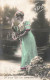 FÊTES - VŒUX - Un Poisson D'Avril - Femme Avec Des Poissons - Carte Postale Ancienne - 1er Avril - Poisson D'avril
