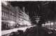 06. NICE.  NICE LA NUIT . CPA.  LA PROMENADE DES ANGLAIS ET LE PALAIS DE LA MEDITERRANEE. ANNEE 1954 + TEXTE - Nizza By Night