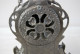 Delcampe - E2 Ancien Cartel - Mécanisme à Piles - Magnifique Travail Sculpté - Clocks