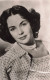 CELEBRITE - Jennifer Jones - Actrice Américaine - Paramount - Carte Postale Ancienne - Femmes Célèbres