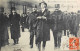 CPA - 75 / PARIS / MANIFESTATION DES ETUDIANTS / Un Manifestant Conduit Au Poste De Police Daté 1.2.1909 - TBE - Manifestations