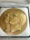 Delcampe - Koningshuis Bronzen Medaille Koning Filip / Koningin Mathilde Ontwerp Benin-debacker - Royal / Of Nobility