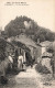 FRANCE - La Haute Marne - Vignory - La Rue Des Fossés - Villageois Dans La Ruelle - Carte Postale Ancienne - Vignory