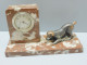 Delcampe - -SUPPORT PENDULETTE ART DECO MARBRE ROUGE CHIEN REGULE Cuivré JUS De GRENIER     E - Clocks