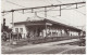 Ede, Station - (Gelderland, Nederland/Holland) - Opel Kapitän, Brommer, Fietsen, Reizigers - 'Ede-Wageningen' - 1964 - Ede