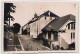 Ponts De Martel Avec Le Collège Au Fond Enfants. - Ponts-de-Martel