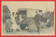 -- Carte Photo / MARCHAND AMBULANT (Boucher) Et Son VEHICULE / HOMME Avec Un FUSIL Et Une BÊCHE -- - Shopkeepers