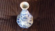 Delcampe - VASE ANCIEN DE CHINE BLEU  BLANC PIVOINE 18 CM HT 老中国青花牡丹花瓶 - Arte Asiático
