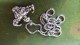 B11/ CHAINETTE AVEC PENDENTIF HOMME MUSCLE ?? - Necklaces/Chains