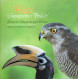 POLAND 2019 POLISH POST OFFICE LIMITED EDITION FOLDER: SINGAPORE POLAND BIRDS JOINT ISSUE MS HORNBILL PEREGRINE FALCON - Lettres & Documents