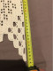 Delcampe - Un Seul  Rideau Réalisé Au Crochet. En Coton écru (40cm / 68cm) - Drapery
