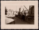 Jolie Photographie D'une Femme Devant Une Maison à Rouen, Rue à Situer, 10,8 X 8,2 Cm - Ohne Zuordnung