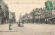 FRANCE - Montdidier - Place De L'Hôtel De Ville Et Rue GAMBETTA - Animé - Carte Postale Ancienne - Montdidier